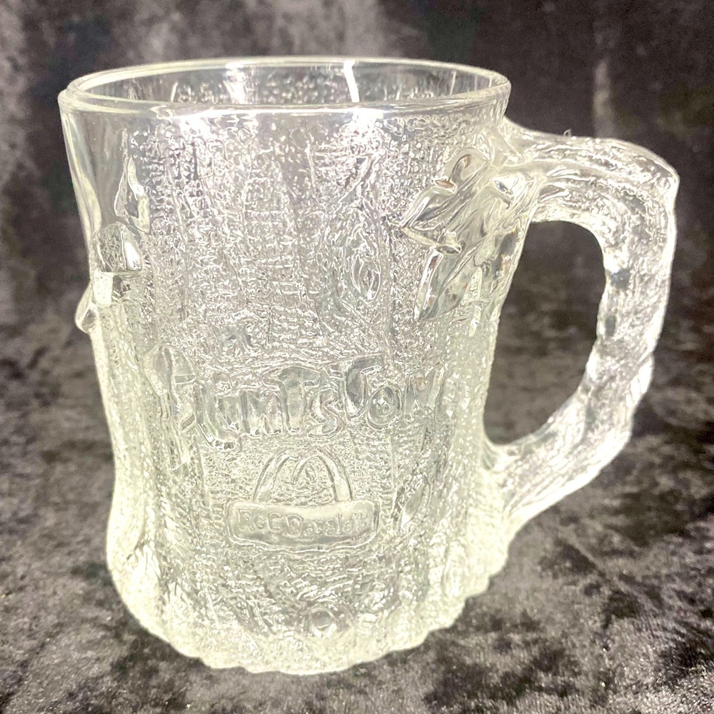 Vintage 1993 Flintstones McDonald’s TreeMendous Glass Mug Stein Made in France.